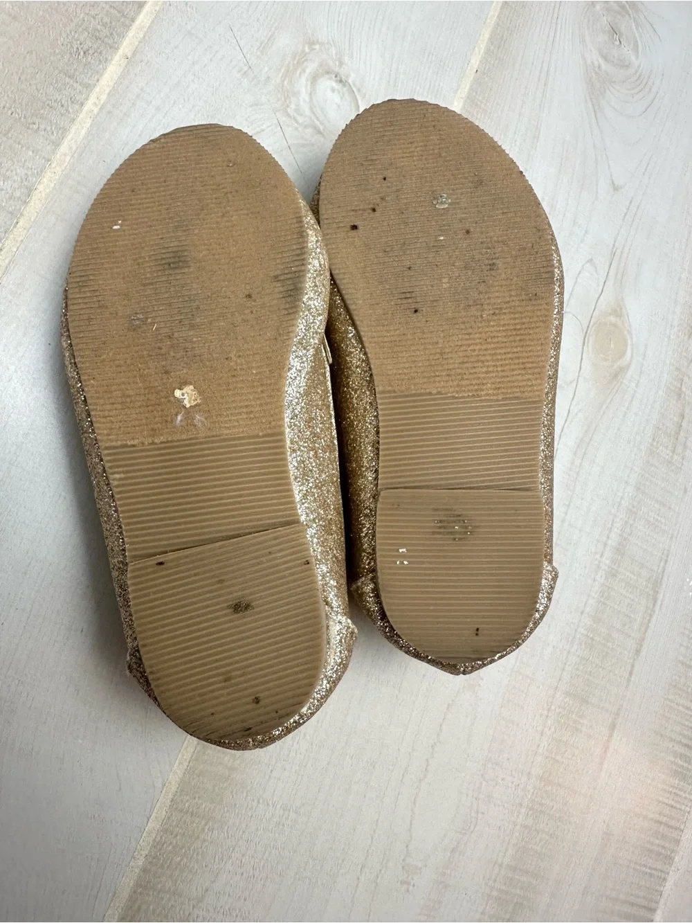 Joyfolie Gold Glitter Fringe Loafers - toddler